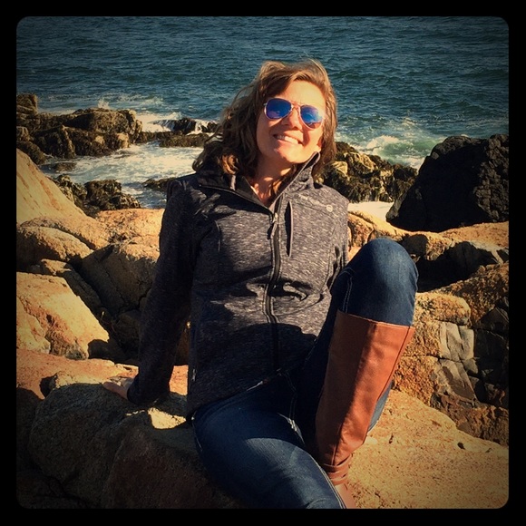 Meet your Posher, Cora - Picture 1 of 1